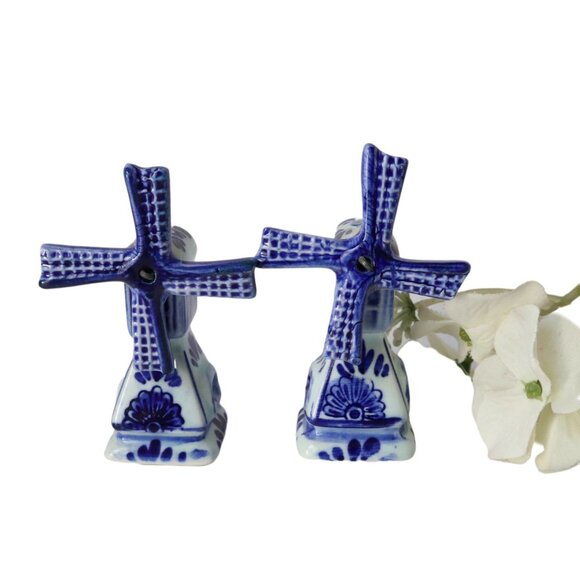 Vintage Delft Blue Salt & Pepper Shakers Moving Windmills - Picture 1 of 6